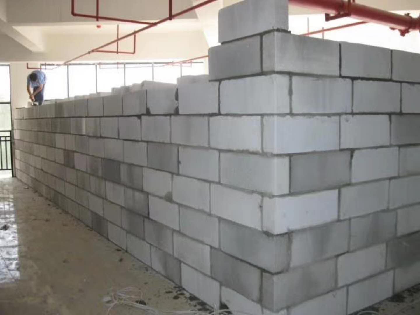 上高蒸压加气混凝土砌块承重墙静力和抗震性能的研究
